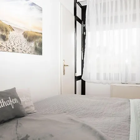 Gruen 17 Antias Ostseekoje Apartmán *